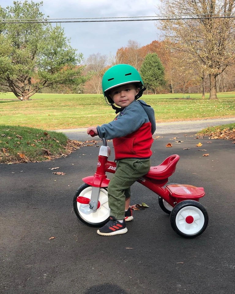 Radio Flyer Triciclo Rojo Rider para Edades 2.5-5, Bicicleta de Tres Ruedas para Niños Pequeños, Tricy para Niños Foto 3 de 4