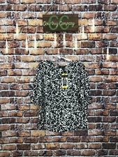 Well Worn Women’s Small Black And White Floral Blouse