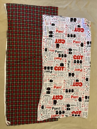 Lote de tela para gato manchado Benartex Greta Lynn para kanvas rojo negro blanco navidad - Imagen 2 de 3
