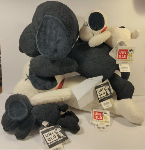 UNIQLO KAWS x PEANUTS SNOOPY Plush Toy 