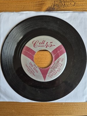 Cris Kevin And The Comics - Here He Comes - There They Go / Haunted House 7''