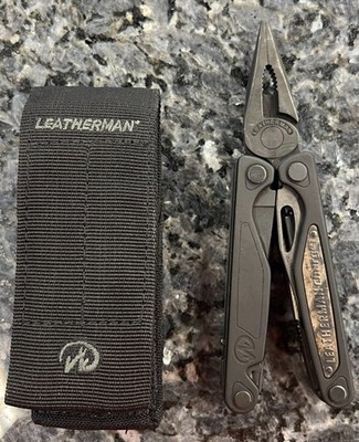 Leatherman Charge Multi-Tool w/Original Case USED - FOR SALE NOW !!