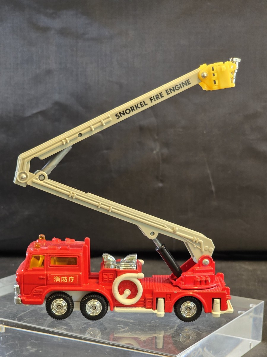 Tomica Tommy No.37 Hino Fire Engine Truck DANDY Snorkel Vintage