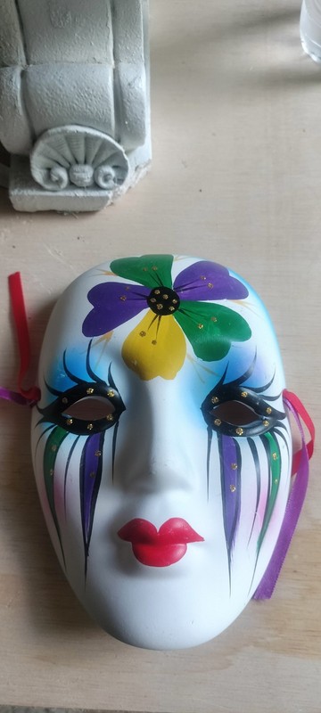 Mardi Gras Porcelain Ceramic Painted Wall Hanging Face Mask 7" x 5" 