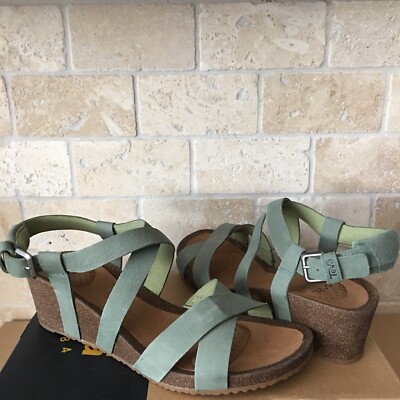 teva cross strap sandal