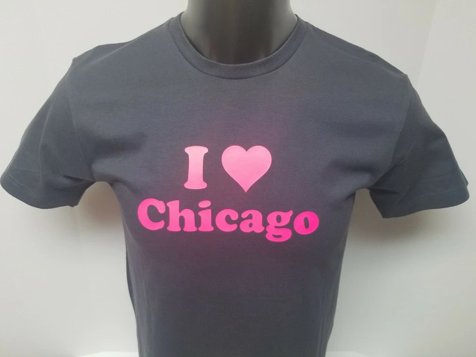 CAMISETA I LOVE CHICAGO. MANGA CORTA. MEDIANO ADULTO. Marca L.A.T. Foto 2 de 4