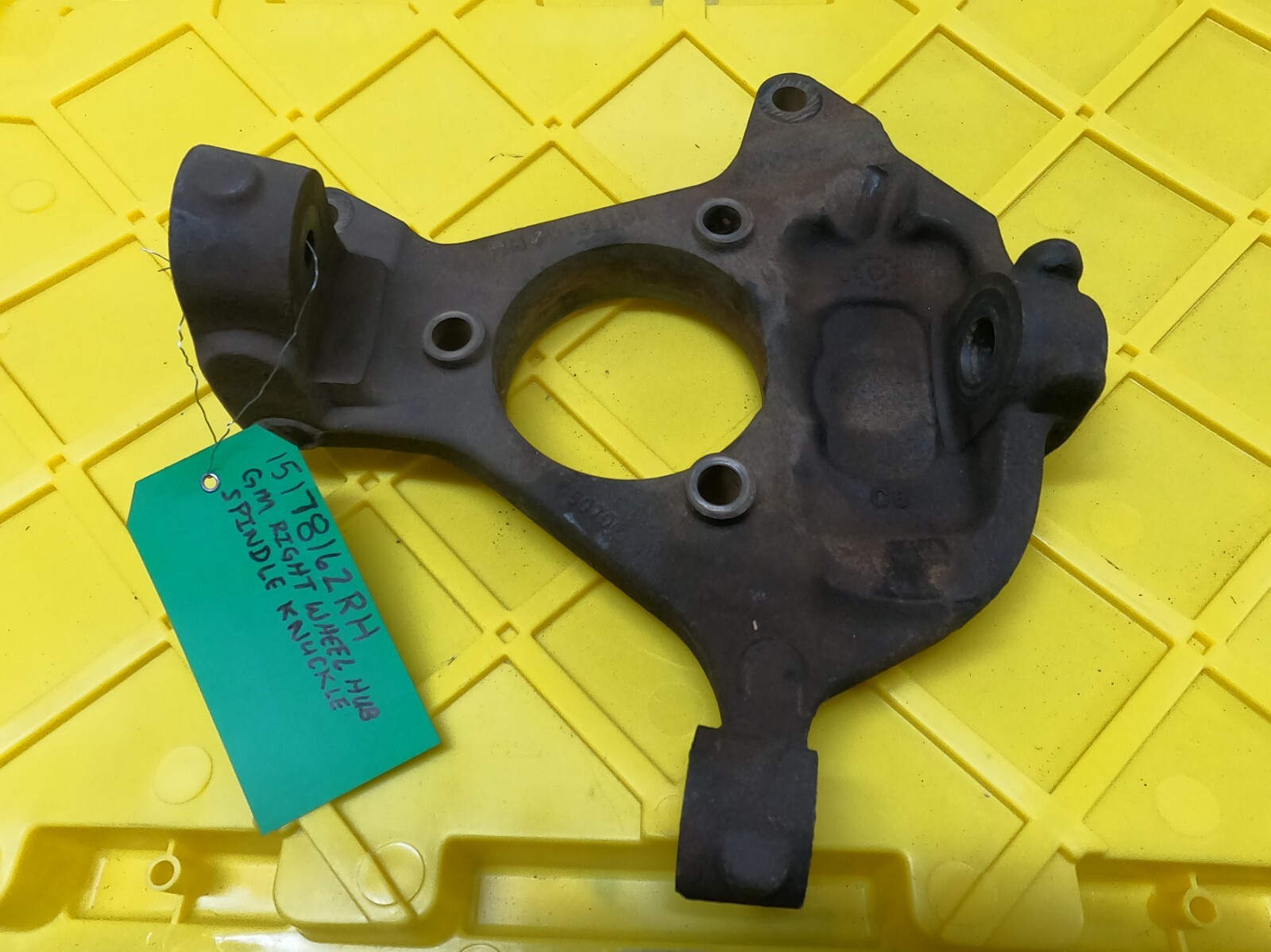GM RIGHT SPINDLE KNUCKLE GM PART # 15178162RH | eBay 