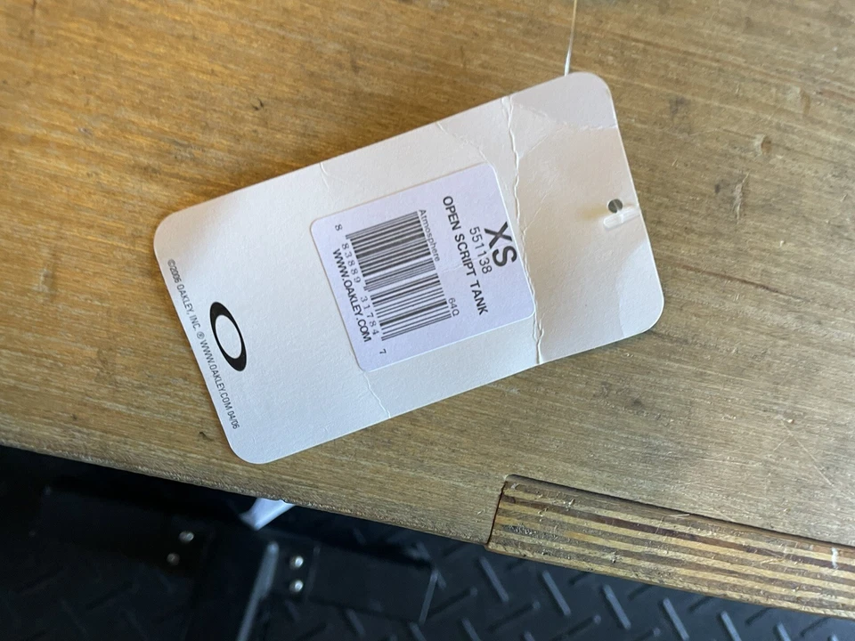 Oakley 女式开放式脚本背心大气尺寸 XS 全新 — 第 2/3 张图片