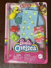 Barbie Family Chelsea Beach Accessory Pack Crab Pineapple Suit - Mattel