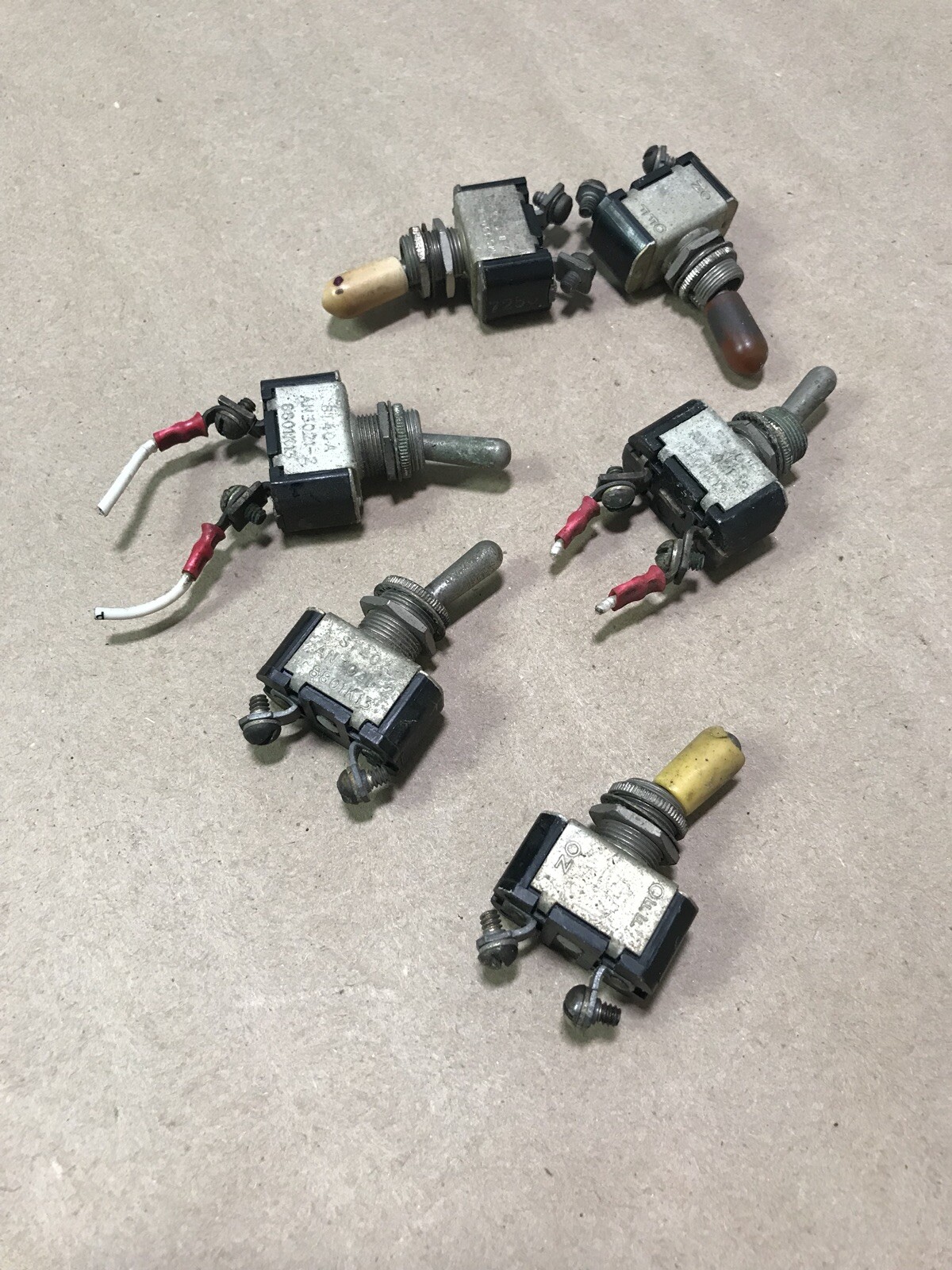 Piper PA-28 On Off Switches AN3021-2 (2428) | eBay