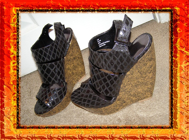 NIB Sexy Snake Print MINX Cork Look Platform Wedge Shoes size 8.5 Open toes