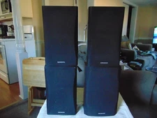 SET OF 4 ONKYO SURROUND SPEAKERS 2 - SBK-540 AND 2 SKM-550S SEE DESCRIPTION
