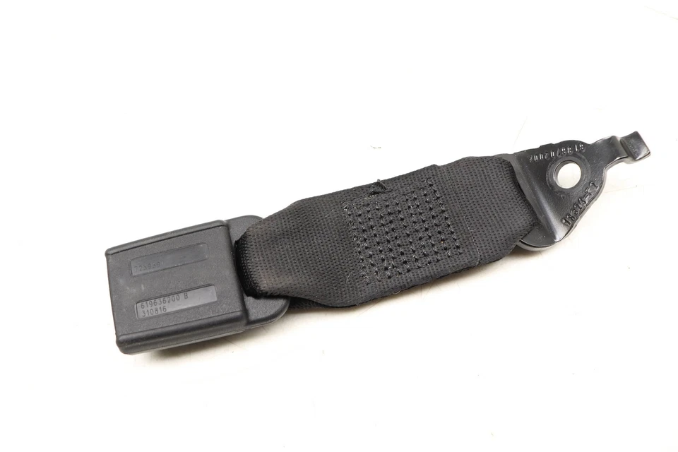 BMW 328D 2014-2018 - Hebilla/receptor de cinturón de seguridad central trasero 7259397 Foto 2 de 4