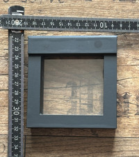Lindner NIMBUS - 10 x 10,5 cm - innen 7 x 7 cm - 3D Objektrahmen schwarz 4835