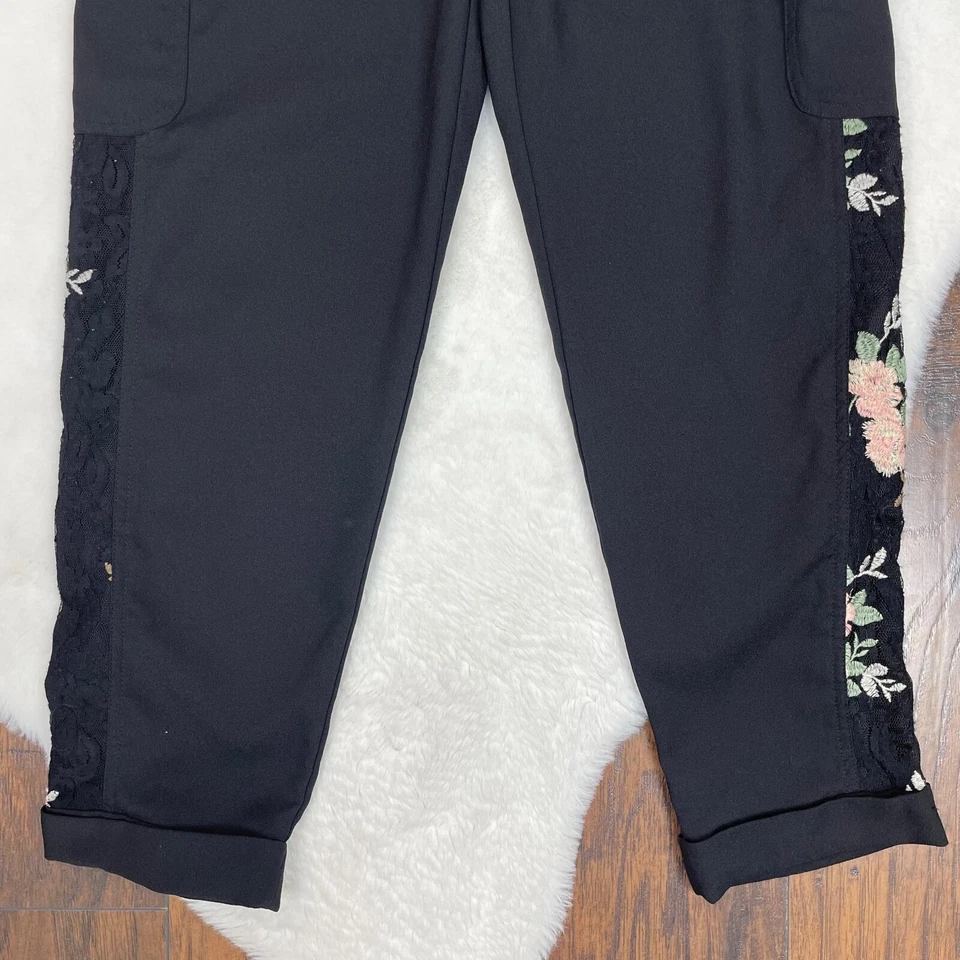 Pantalones cargo Knox Rose XS negros bordados con cordón para mujer Foto 3 de 4