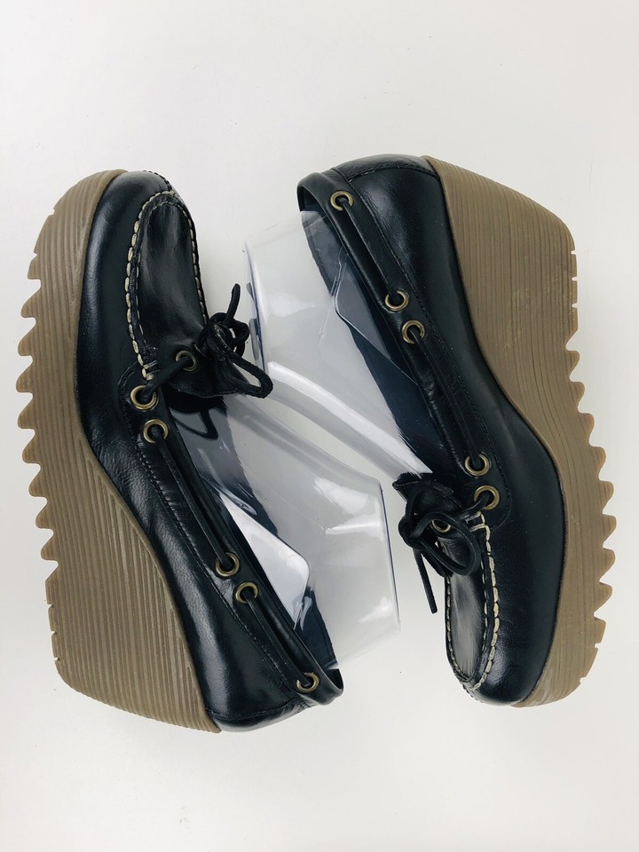 G. H. Bass Womens 8.5 East Hampton Leather Boat Shoes Black Slip On