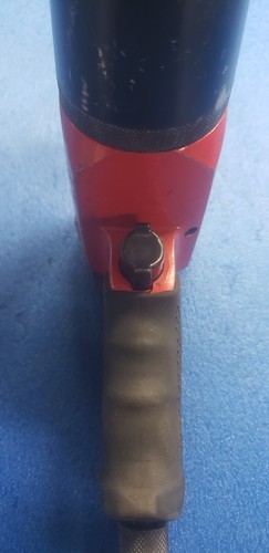 UNIVERSAL TOOL PNEUMATIC RECOILESS SCALING HAMMER AIR HAMMER MODEL UT9925 - Picture 4 of 5