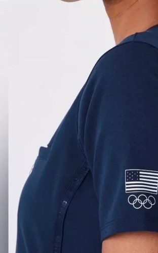 Figs Team USA MEDICAL Women’s Scrub Top LIMITED EDITION - 第 3/9 張圖片