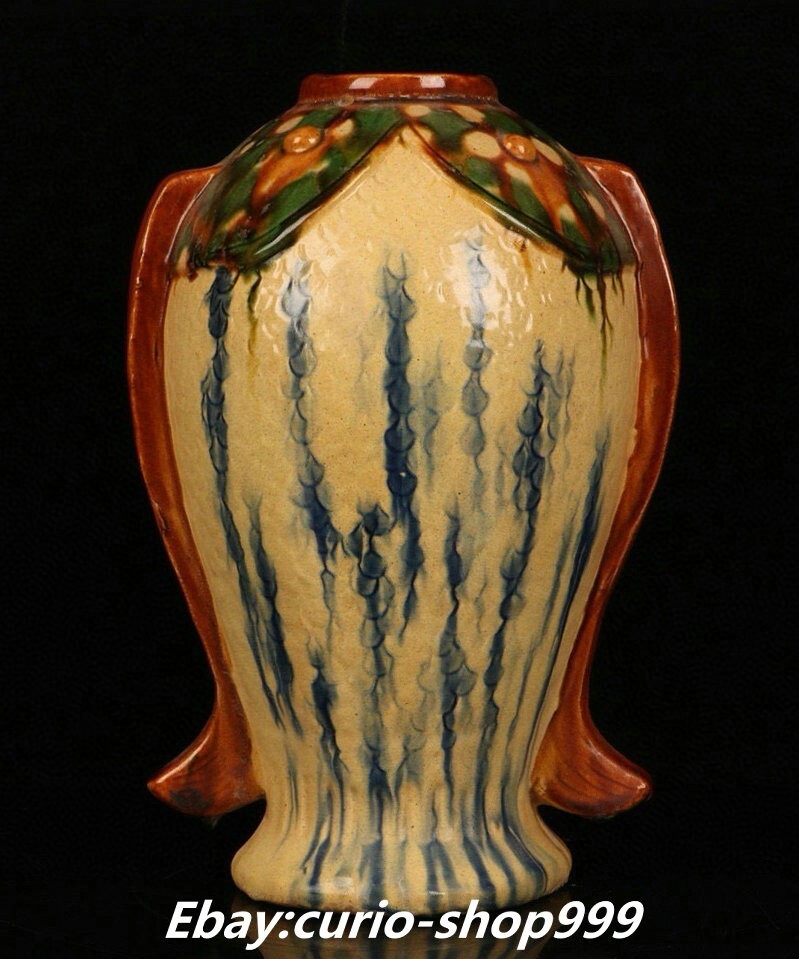 9.6-inch Old Dynasty Tricolor Glaze Porcelain Fengshui Fish Animal Bottle Vase for Home Decor