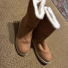 CAT and JACK Girl's Size 5 Faux Shearling and Suede Winter Boots - 2 Rear Zip Up