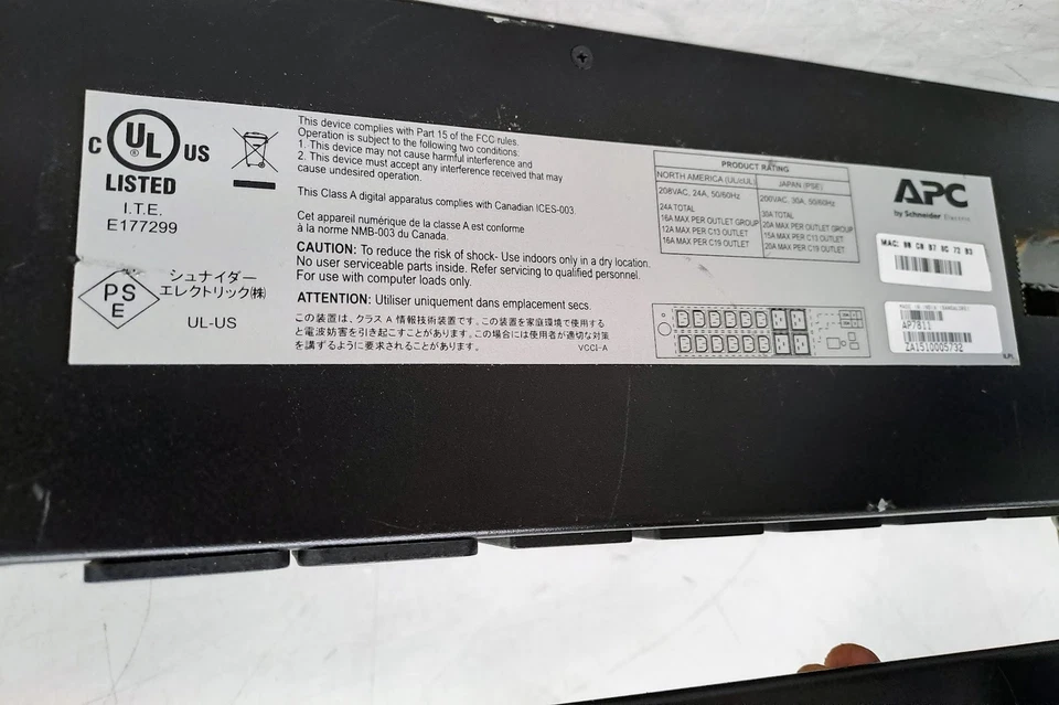 APC AP7811 Power Distribution Metered Rack Unit - Image 3 of 4