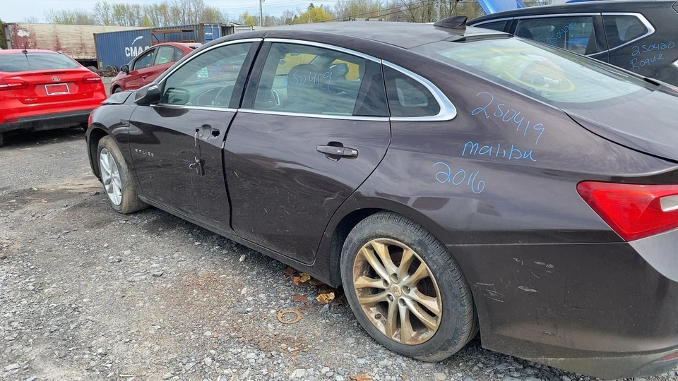 16 17 18 CHEVY MALIBU Alternator - Image 3 of 4