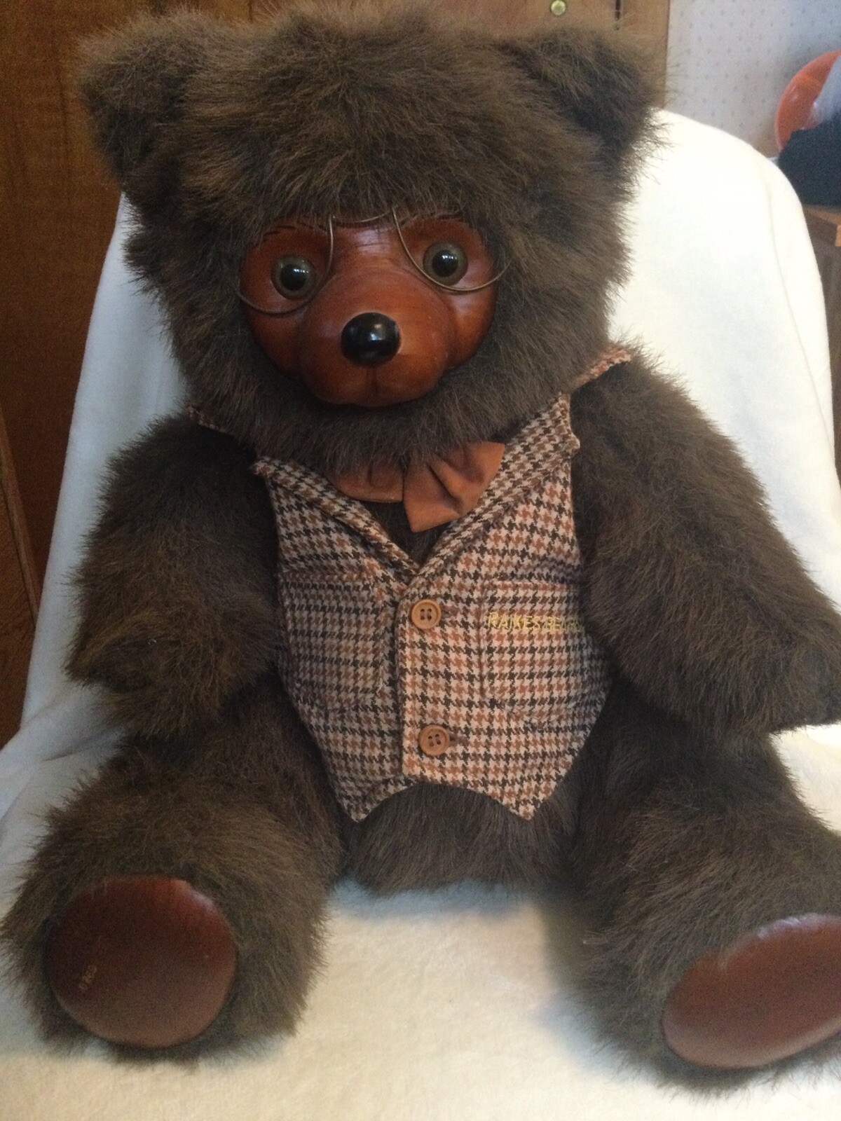 Robert Raikes Bears 1985 Sebastian Wood Jointed Vest And Bow tie 0269/
