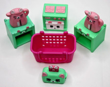 2018 McDonalds Happy Meal Shopkins Happy Places Kitty Kitchen Set of 8