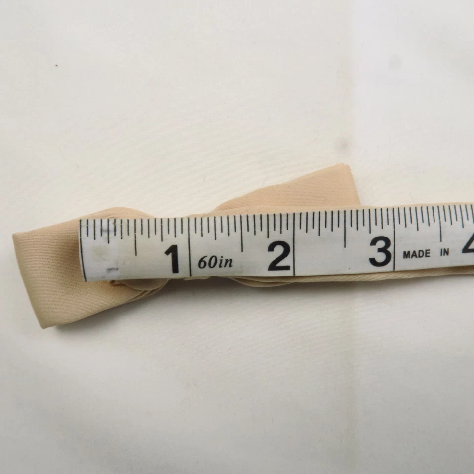 Pajarita ajustable vintage para hombre beige liso marfil Foto 3 de 4