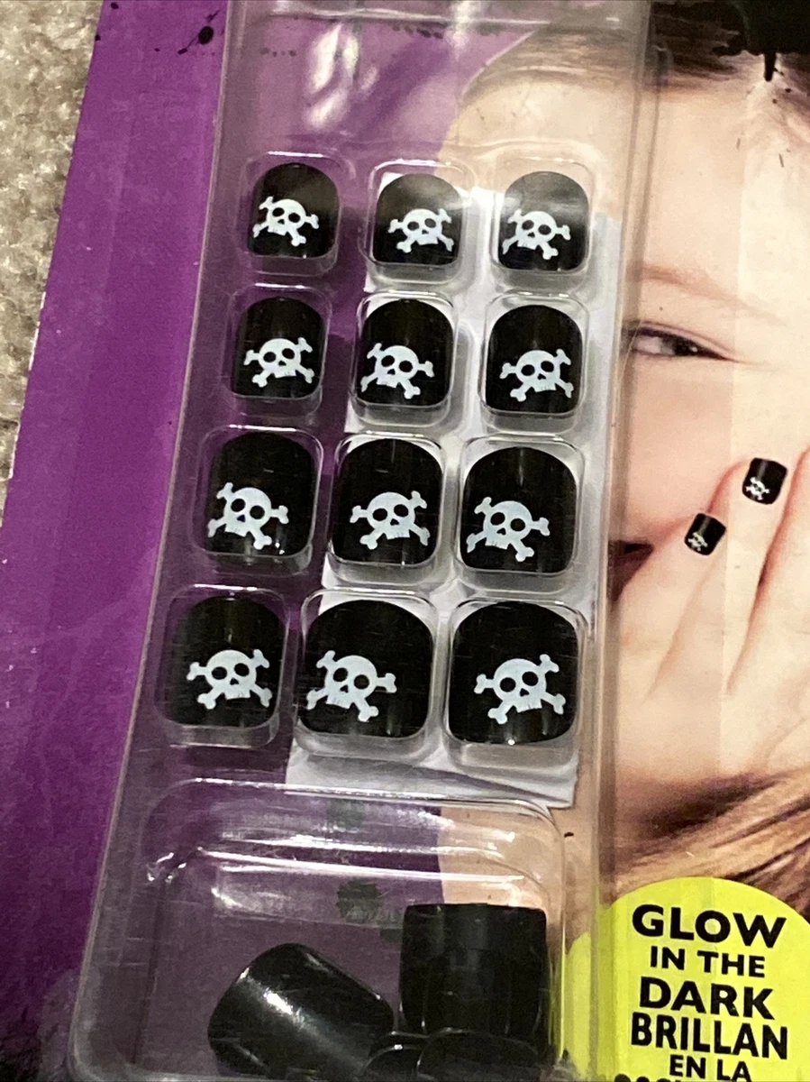 Crayola glow in clearance the dark nail polish