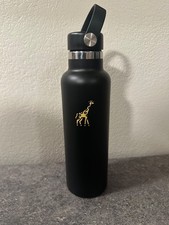 Hydro Flask 21oz Stainless Steel Vacuum Insulated Bottle w/ cool giraffe