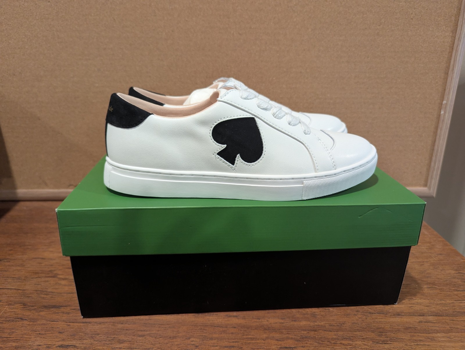 Kate Spade Fez White Leather Sneaker Size 7.5 Nib