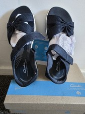 Clarks Cloudsteppers Sandal Size 3.5