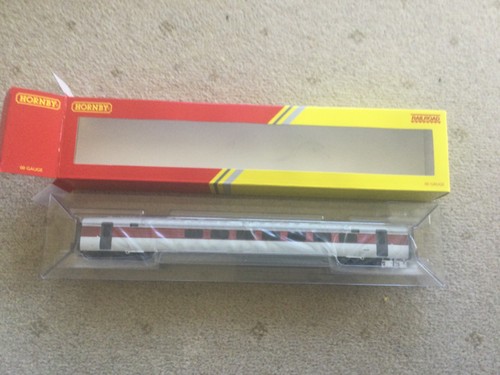 Hornby 40488 LNER HITACHI IEP CLASS 800 MS COACH 812201 | Condition: New