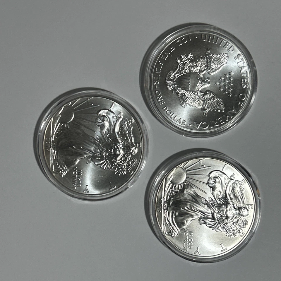 3x 1 Oz American Silver Eagles 2014 Mint Fresh, Gems, Gloved & Sealed LOT 8 of 8 - Image 3 of 4
