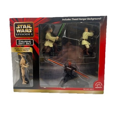Star Wars Episode 1 Figurine Gift Set (Includes Theed Hanger Background) New