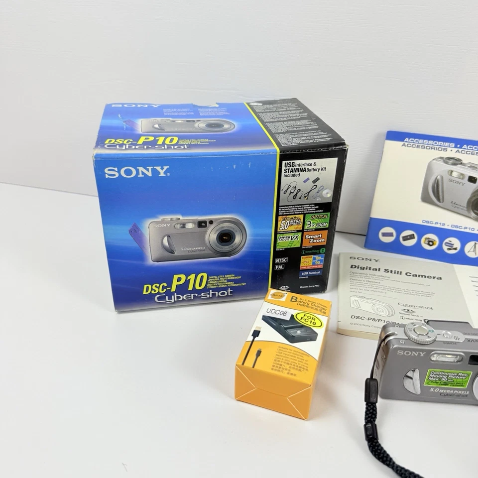 Retro Sony Cyber Shot 5.0MP Silver Digital Camera New Charger Y2K DSC-P10 - Image 4 of 4