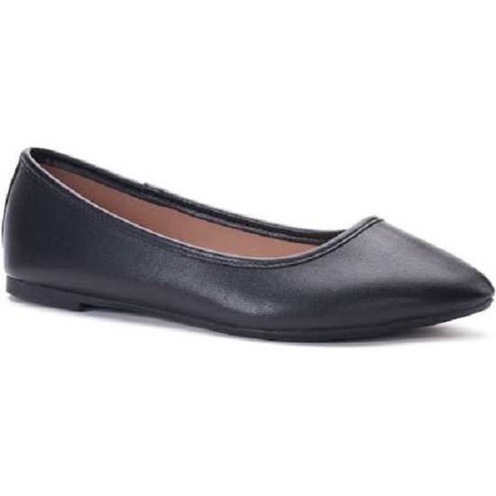black pointed flat shoes
