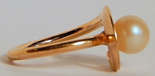 SARAHCOV COVENTRY FAUX PEARL GOLDTONE RING SZ 6 - Picture 3 of 5
