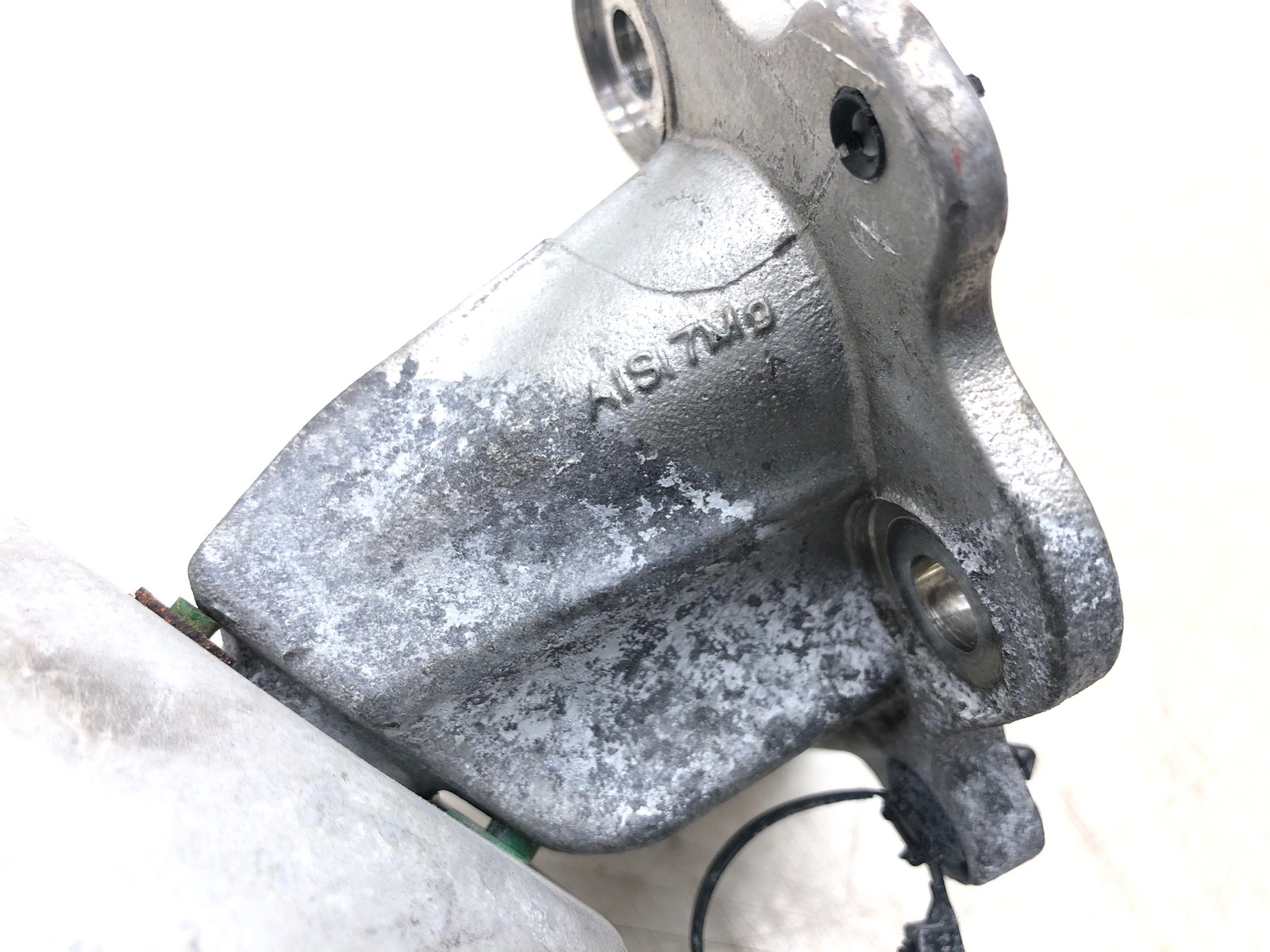 2014 ASTON MARTIN VANTAGE RIGHT ENGINE MOTOR MOUNT W/ BRACKET 6G33-6030-AB OEM