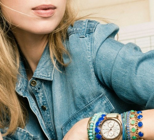 Pulsera $58 Marca FOSSIL Drama Piedra Vidrio Azul Tono Plata Nueva con Etiquetas - Imagen 2 de 6