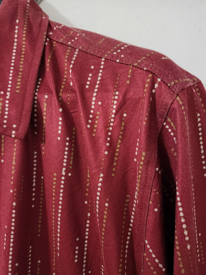 Camisa Kenneth Cole Para Hombres XL Roja Manga Corta Botón Geométrico Elastizado Años 90 Y2K De Colección Foto 4 de 4