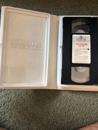 The Wizard of Oz VHS 1985 Vintage Clamshell Release - Picture 6 of 8