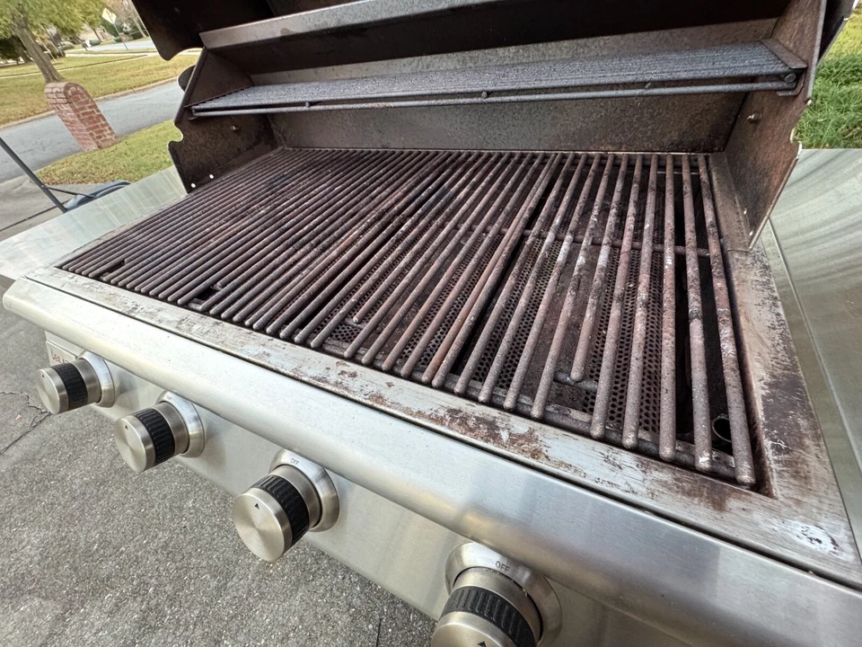 Blaze Prelude LBM 32-inch Freestanding Outdoor Stainless Steel Kitchen BBQ Grill - Image 2 of 4