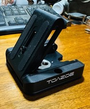 TOAZOE Mount Quick Switch from Horizontal to Vertical. Built-in Level "Flip Up"