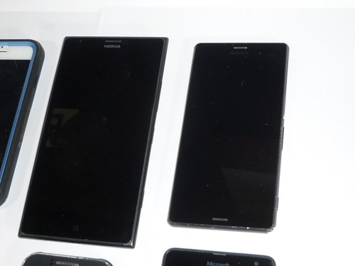 Lotto lavoro 6 cellulari non testati Samsung Sony ecc. - Foto 3 di 10