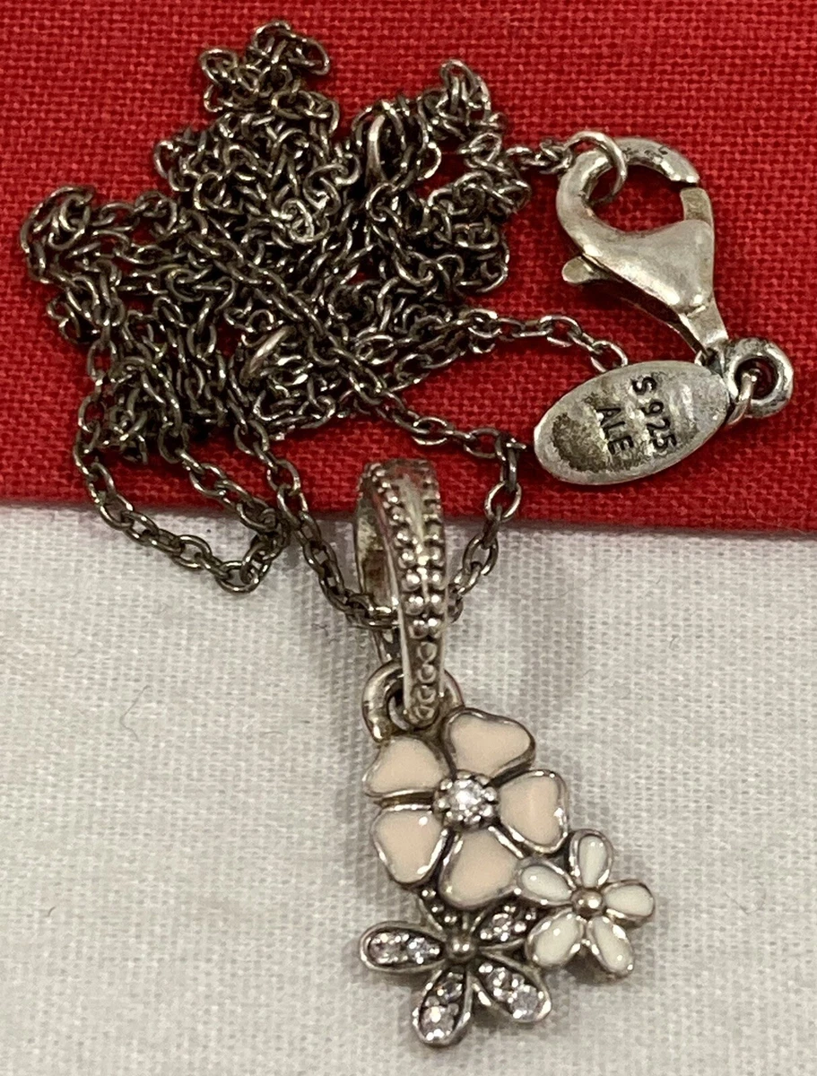 Pandora poetic blooms necklace online