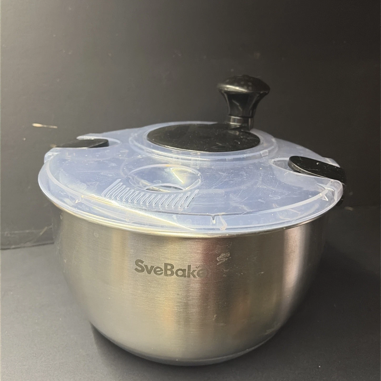 SveBake 4.5 Qt Salad Spinner Stainless Steel Bowl Manual Spinner Lock Lid Works
Opens in a new windo