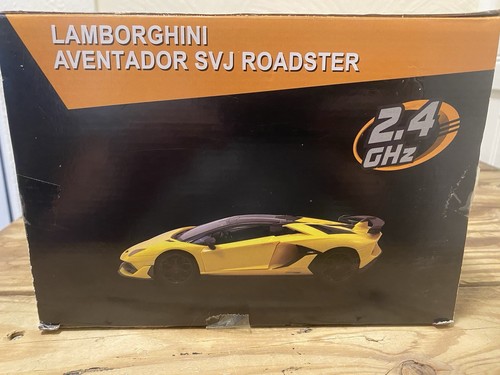 Lamborghini Aventador SVJ Roadster Remote Control Car, Officially Licensed 1:14 - Picture 7 of 19