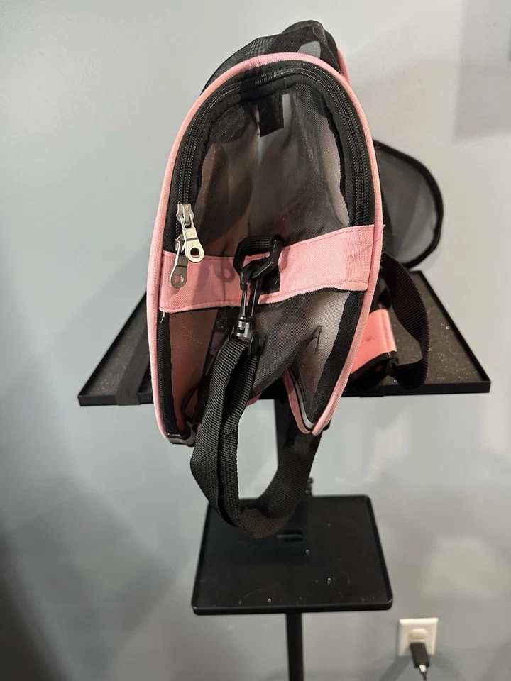 Transportador cómodo para mascotas pequeñas lados suaves - frambuesa/rosa aprobado por aerolínea. Foto 4 de 4